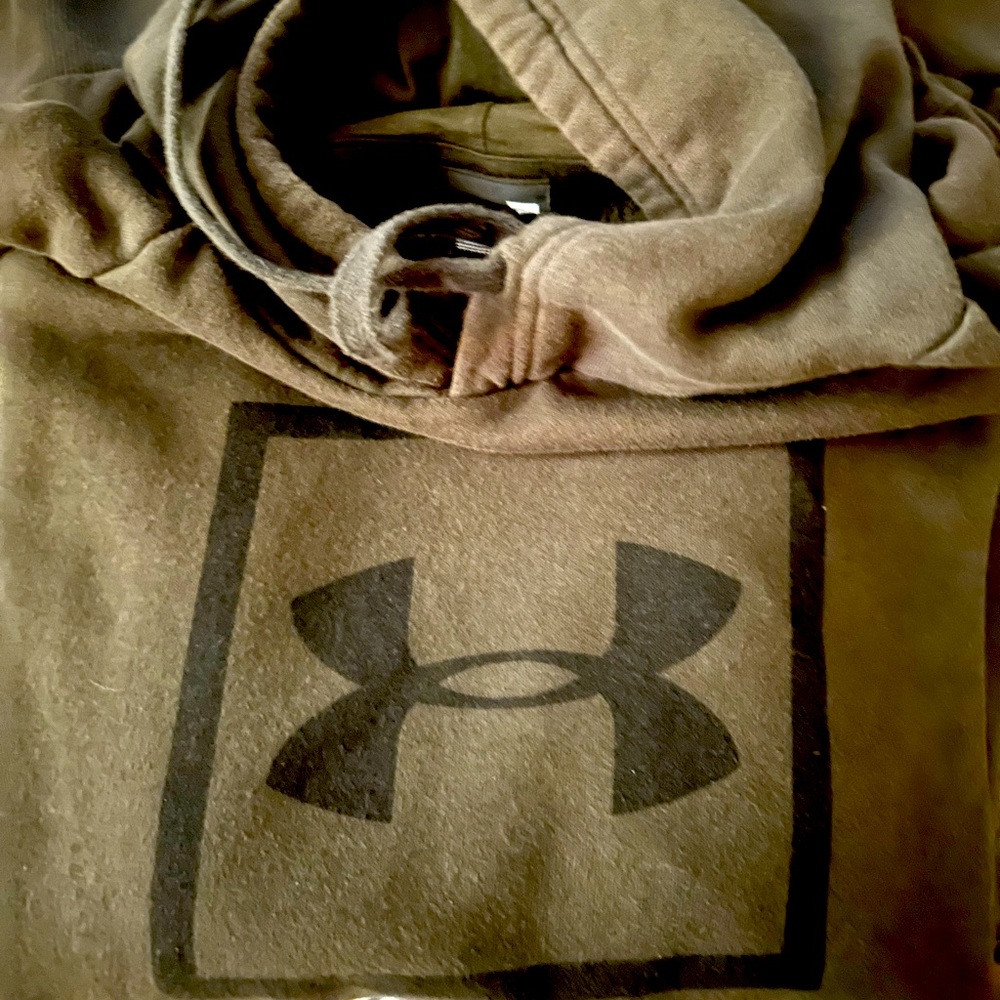 Men’s Under Armour Hooded Sweatshirt